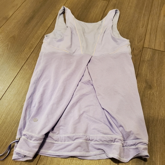 Lululemon tank with cinch hip pull - Picture 1 of 4